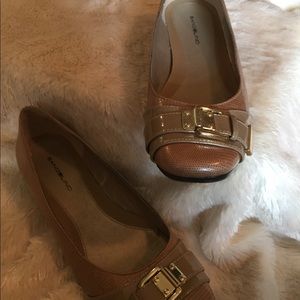 Lightly worn Bandolino Flats